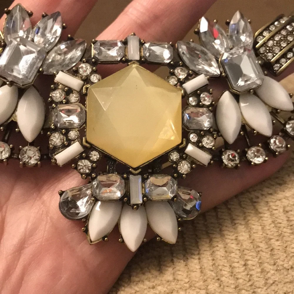 Vintage Style Bling Statement Necklace - Picture 7 of 12